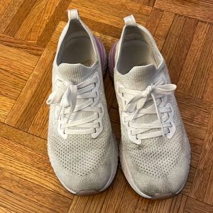 Nike Epic React Flyknit Sneakers